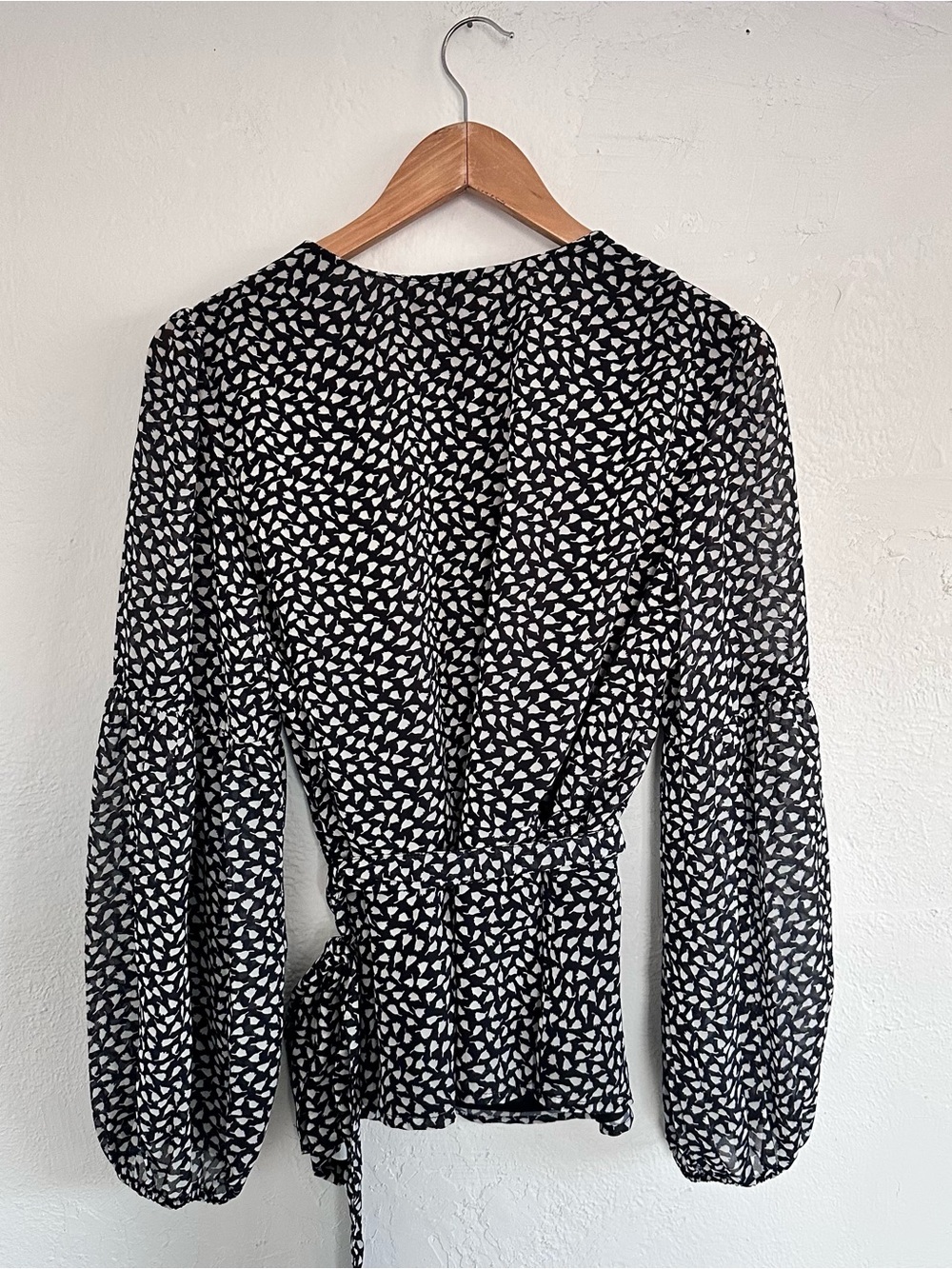 NEW NWT Anthropologie Porridge Puff Sleeve Wrap Blouse with Tie Waist - Picture 5 of 10